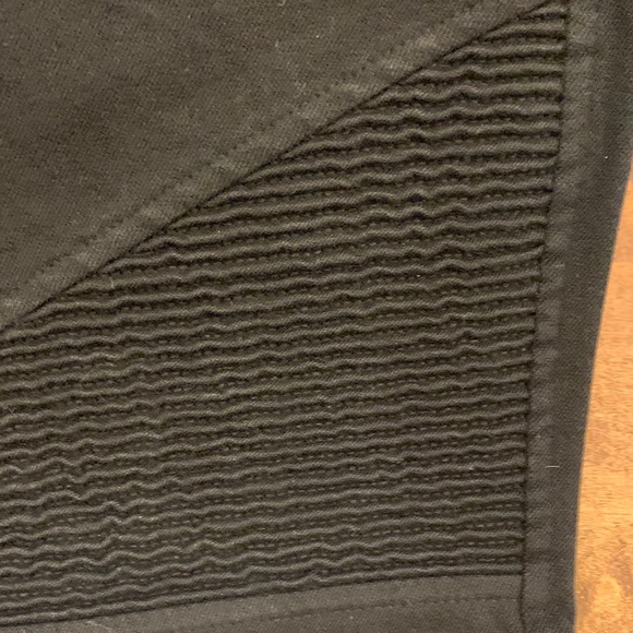 Wilfred Black Ribbed Apparel - Picture 4 of 7